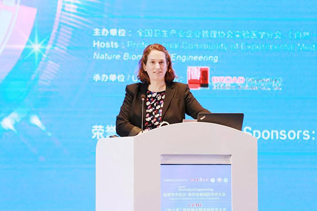 Shannon-Stott教授.jpg